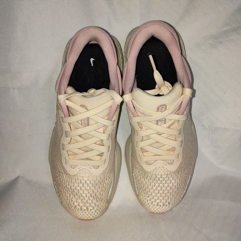 Nike ZoomX Invincible Run Flyknit Guava Ice/Pink Womens Athletic Running Shoes